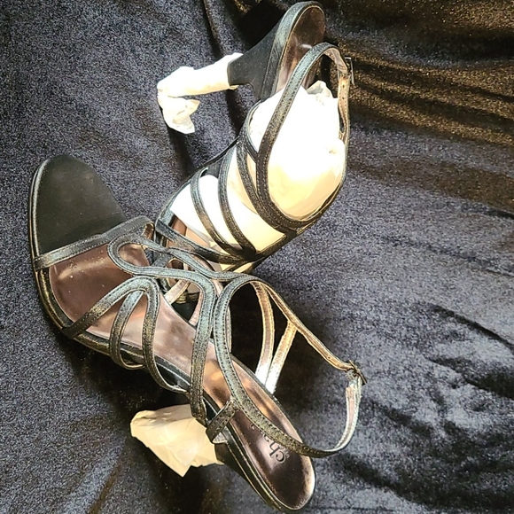 Charles David black 4 inch heels NWOT - Picture 3 of 10